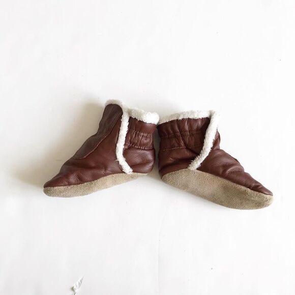 Lil Jo’s brown soft sole booties EUC size 4.5 - Picture 2 of 7